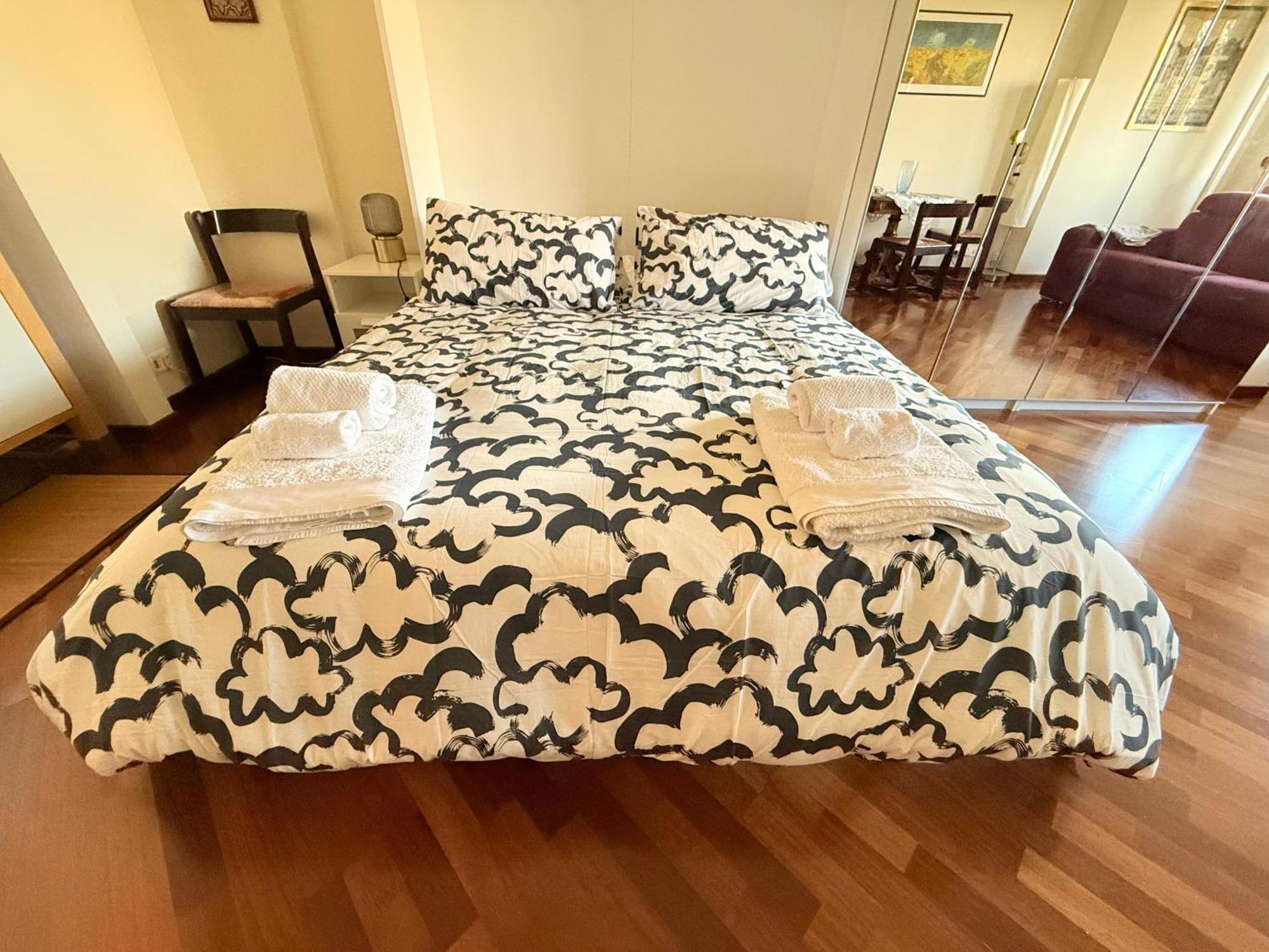 Apartment Elegant Studio, 20 Mins From Termini Station Rom