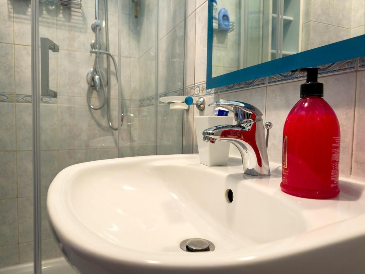Elegant Studio, 20 Mins From Termini Station * Rom